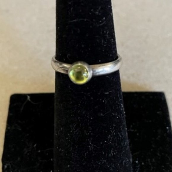 Dainty Peridot Stackable Ring Sterling Precious Stone Ring Size 5.75 - Picture 2 of 10